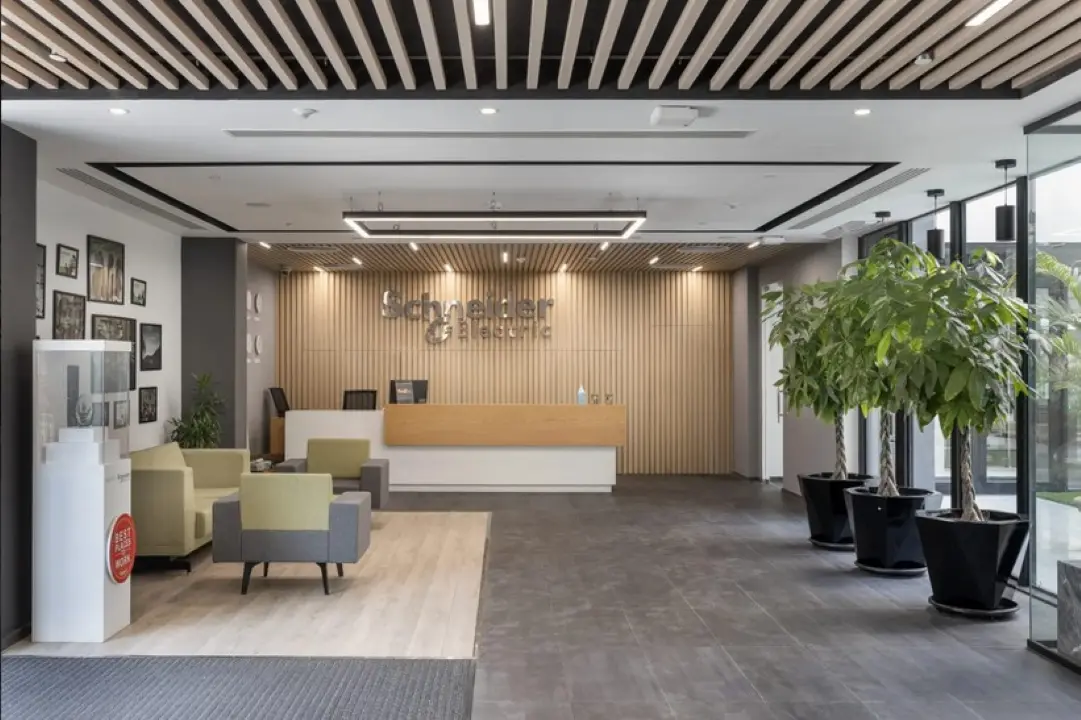 projects/schneider-electric-cairo-headquarter-new-cairo-egypt/schneider-electric-cairo-headquarter-new-cairo-egypt-1.webp